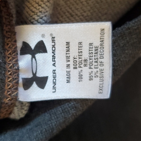 Under Armour Top hoodie. - Picture 10 of 13